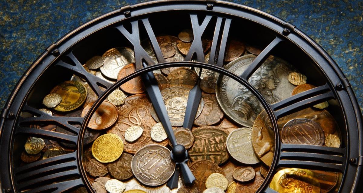 Magíster en Historia Económica y Empresarial