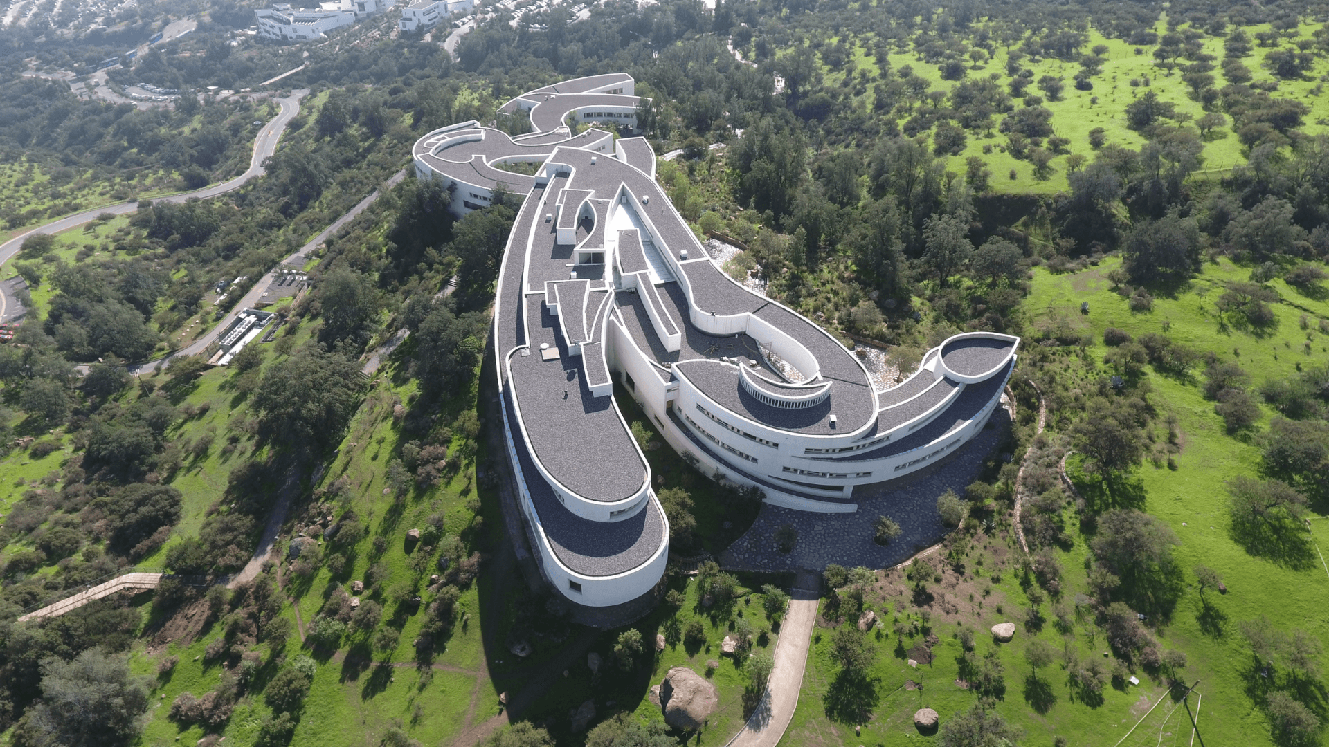 UAI se posiciona en el 3° lugar del sector Educación Superior en el Ranking Merco Empresas 2025