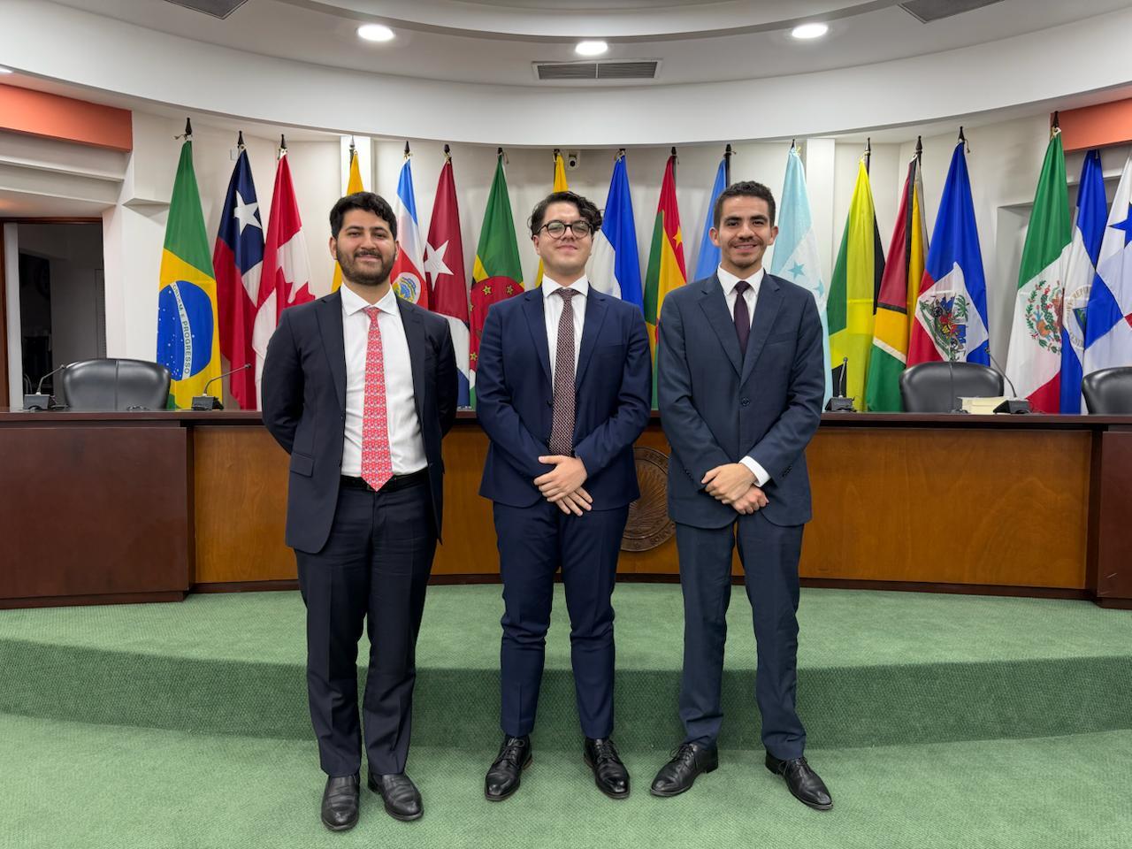 Egresados de Derecho UAI realizan pasantía en la Corte Interamericana de Derechos Humanos